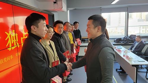 1656157079750816.jpg 颁奖现场.jpg